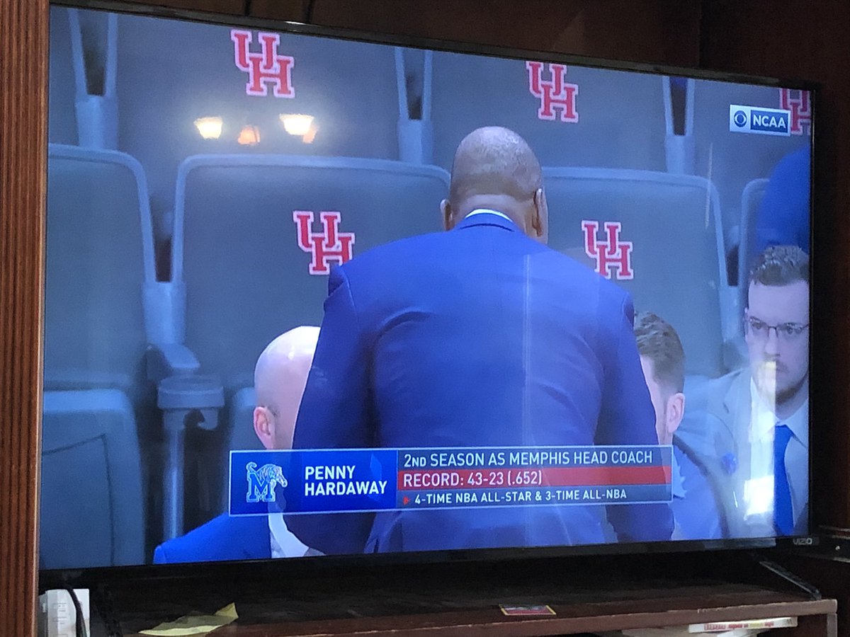 EmptySeatsPics's tweet photo. Memphis fan re: Houston crowd #Pow6r RT @ShawnCMemphis: A game to win your conference #NotPacked @[me] https://t.co/vNSPuIEAYU