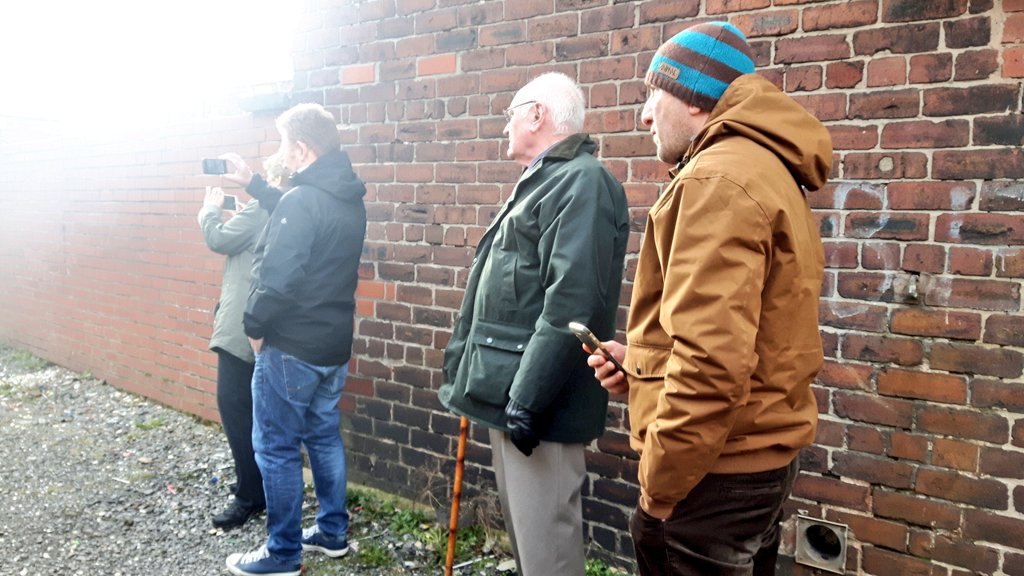 zerg_in_oldham's tweet image. Out with my community group gathering evidence to push for action to deal with the wider impact of fly-tipping &amp;gt; #RatInfested backings &amp;gt; we do #OurBit @OldhamCouncil &amp;gt; we need you to do #YourBit for any chance of a #Result