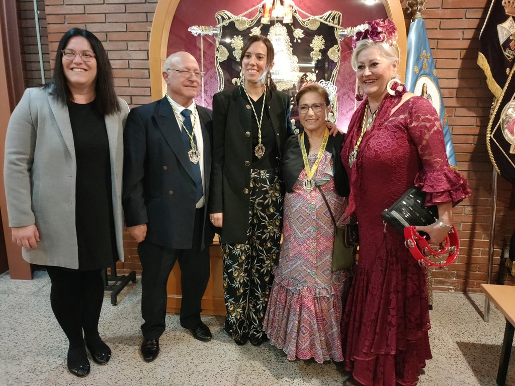 Os agradezco muchísimo el trabajo que hacéis como entidad. Sois un auténtico orgullo por llevar el nombre de #Sabadell tan lejos, con tantas ganas y tanta ilusión.
Enhorabuena por vuestra fraternidad y amor por la tradición.
#EntidadesDeSabadell