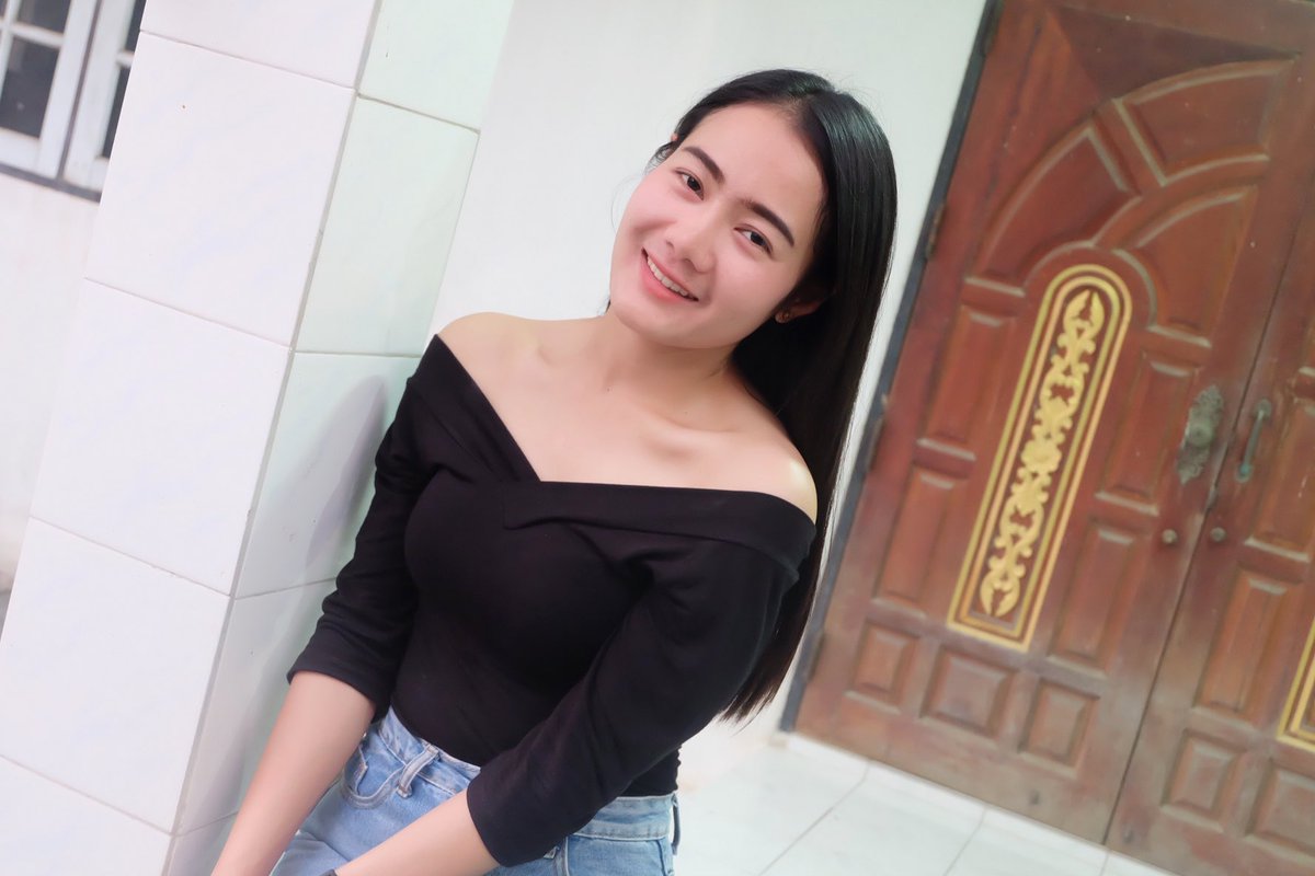 Alone3023's tweet photo. 😝 https://t.co/4tnvsObreE