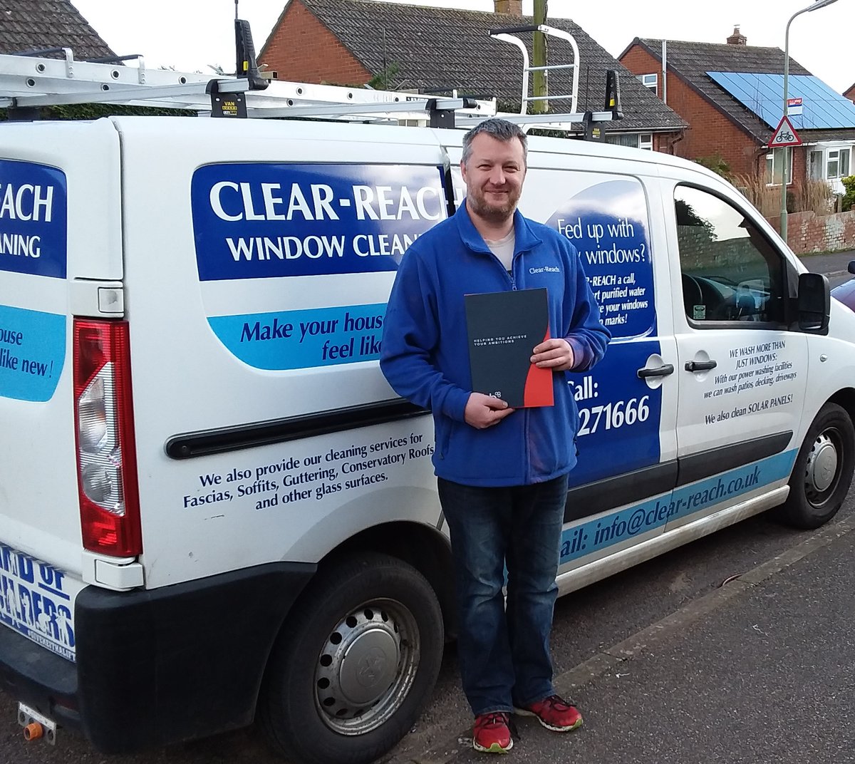 robert_gingell's tweet photo. Delighted to welcome Simon Firth as our latest #FSB joiner in #Exmouth. Simon is the owner of Clear-Reach, offering a professional window cleaning service to both domestic and commercial customers.
check him out here:
https://t.co/yTR3UpT1Bn
#fsbmember #welcome #fsbdevon https://t.co/vr3VyFJtXi