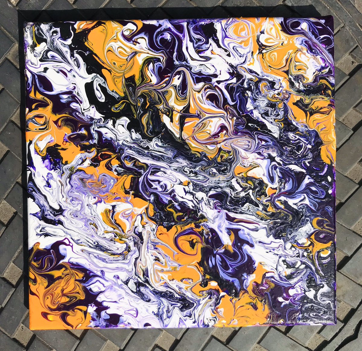softghostbaby's tweet photo. Hey guys! So I’ve never really done this before but it’s worth taking a shot. I’m hoping to sell these little paintings that I’ve been holding onto for a while

⭐️$40 for the abstract pieces⭐️
⭐️$30 for the little storm girl⭐️

Dm if you’re interested!! 

Please RT/Like!! 💕💕💕 https://t.co/EodzUtMJqa