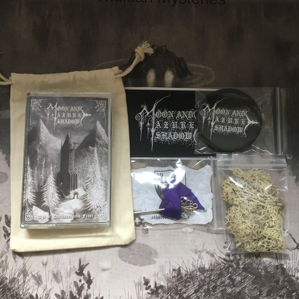 ReposeRecords's tweet image. The now sold out die-hard tape of @MoonAzureShadow 'Age of Darkness and Frost' just came in from WhiteWolfProd.  Number 12 of 16.  These things came out great! Respect to WWP.

A5 CD's &amp;amp; 180g vinyl copies still available at reposerecords.com