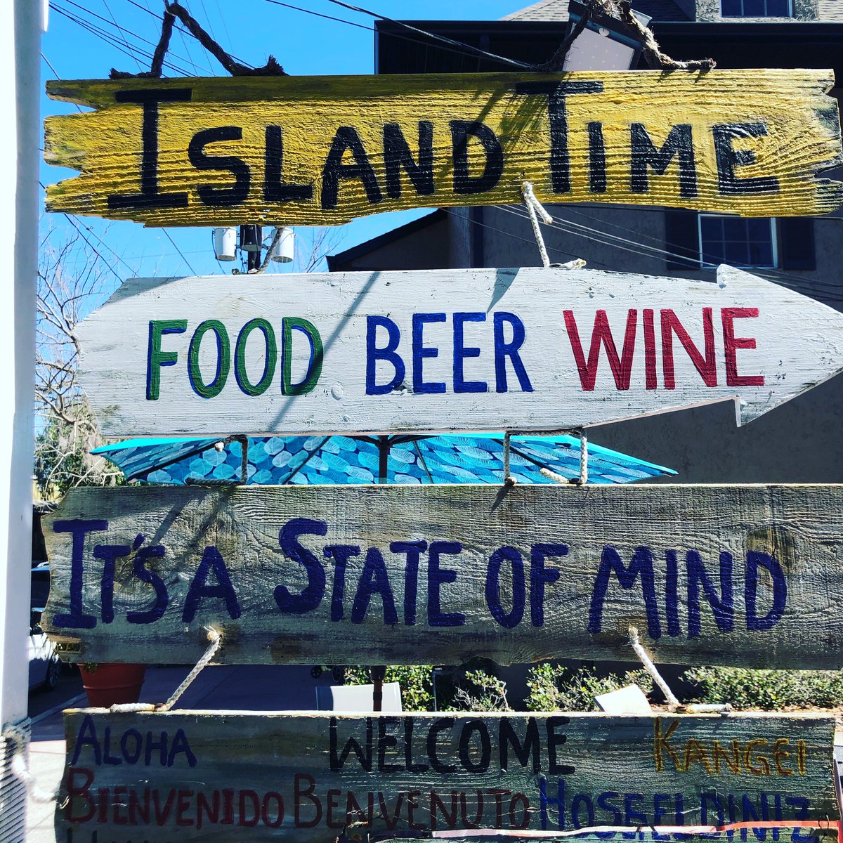 BryanYCantrell's tweet photo. Went to this wonderful keys themed restaurant for a friendโs birthday right downtown near Lake Eola. I โค๏ธ the Keys! #outinorlando #realtor #exprealty #thefunkcollection #gayrealtor #islandtimeorlando #floridakeys #bryanoutinorlando https://t.co/472wuEuXAL