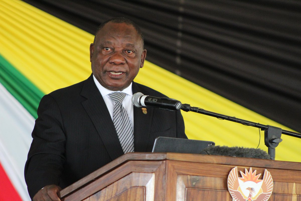 Beemagqwanti's tweet image. Kanene I spent my Sunday taking pictures of The President in Engcobo 😍