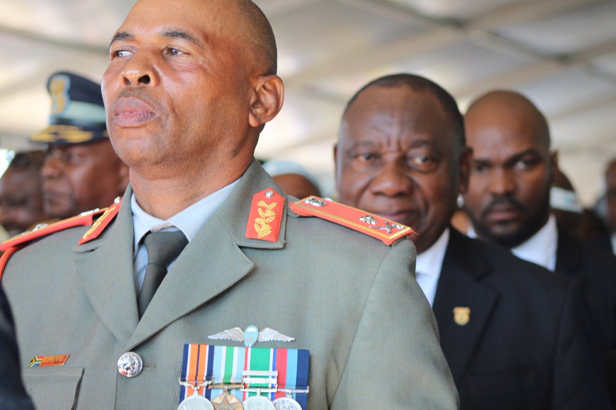 Beemagqwanti's tweet image. Kanene I spent my Sunday taking pictures of The President in Engcobo 😍