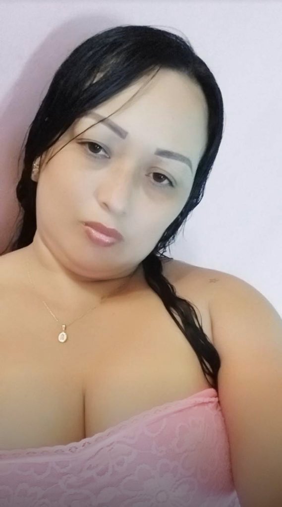 HITLER03087996's tweet photo. La durota en 4🍆💦💦💦💦💦🇵🇷 https://t.co/LYxaSmAmif