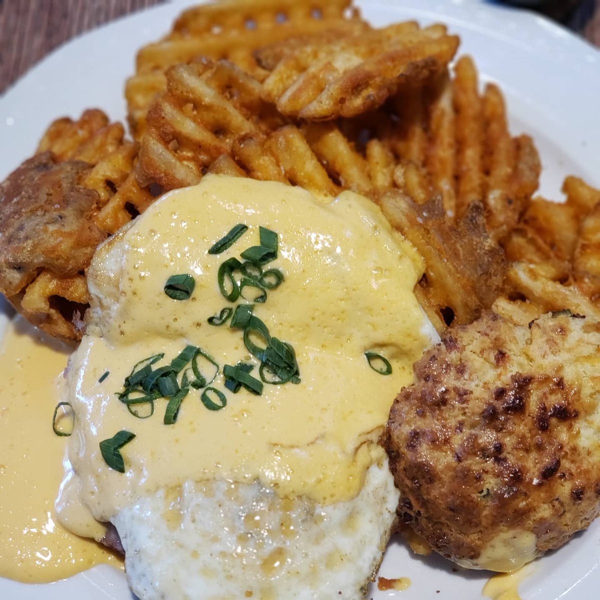 BrownHoundROC's tweet photo. What are you waiting for? Get over to the @magrochester for #brownhound Brunch Live! Here's a little tease for your tastebuds.
Live music by @stevewestmusic until 2pm! Serving until 3pm. #brunchlive #brunchtime #brunch #brunching 🍾 🍽 #bloodymary https://t.co/NVqnDTZdIq