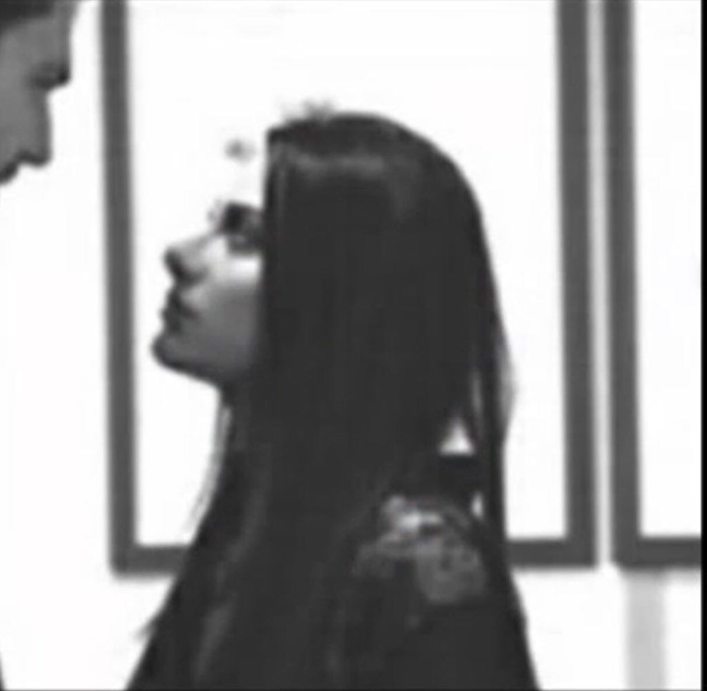 نوال💐🌷
أنا دائماً معكَ وأختاركَ.. ودائمًا سأختار إنطفائك، تعبك، ألمك، سأختار الألم معك لا الأمل مع غيرك .. سأهتم بك وحدك لأني #أحبك بصدق ❤️