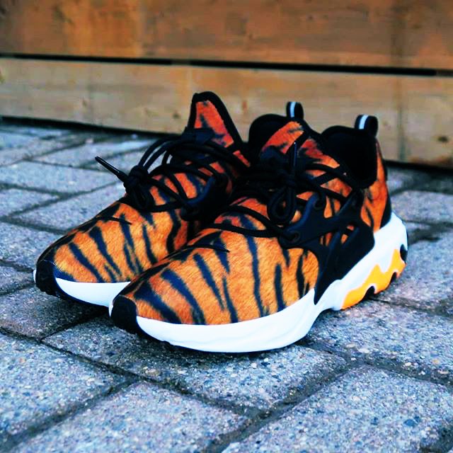 nike react tiger print