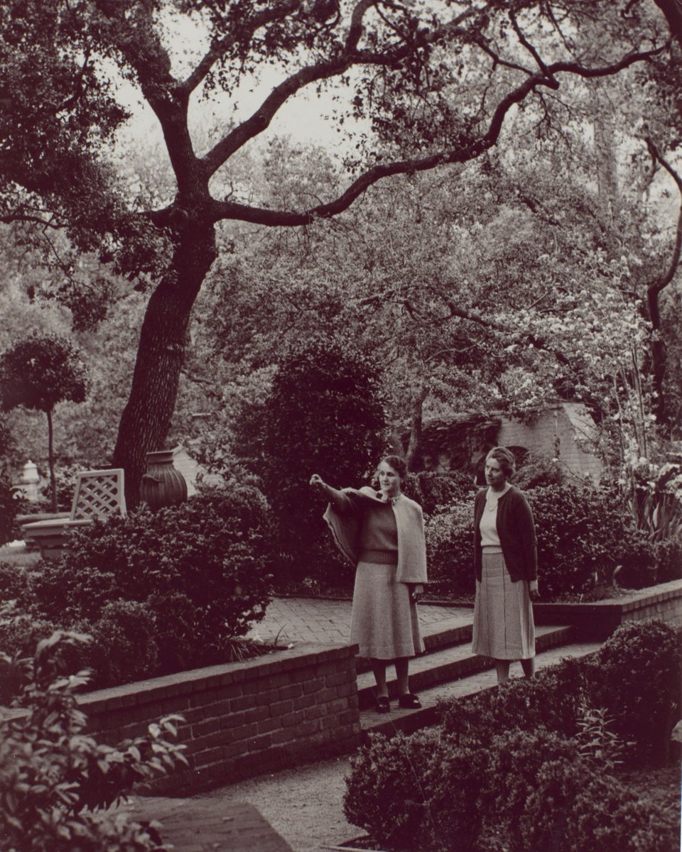 TheHuntington's tweet image. Landscape architect #FlorenceYoch (1890-1972), pictured with her life partner #LucileCouncil (1898-1964), at one of their garden projects in Pasadena, ca. 1940, designed by their firm, Yoch and Council. 🌱⚢💕#InternationalWomensDay