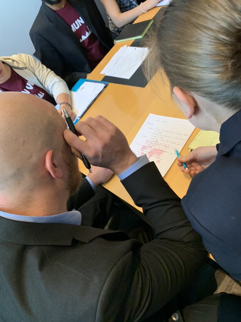 Monroe_ITMIMUN's tweet photo. Happening rn: Russia, USA, Japan and China’s heads of State, signing a peace agreement 
@INDTRUTH_MIMUN https://t.co/OZMyPhraFg