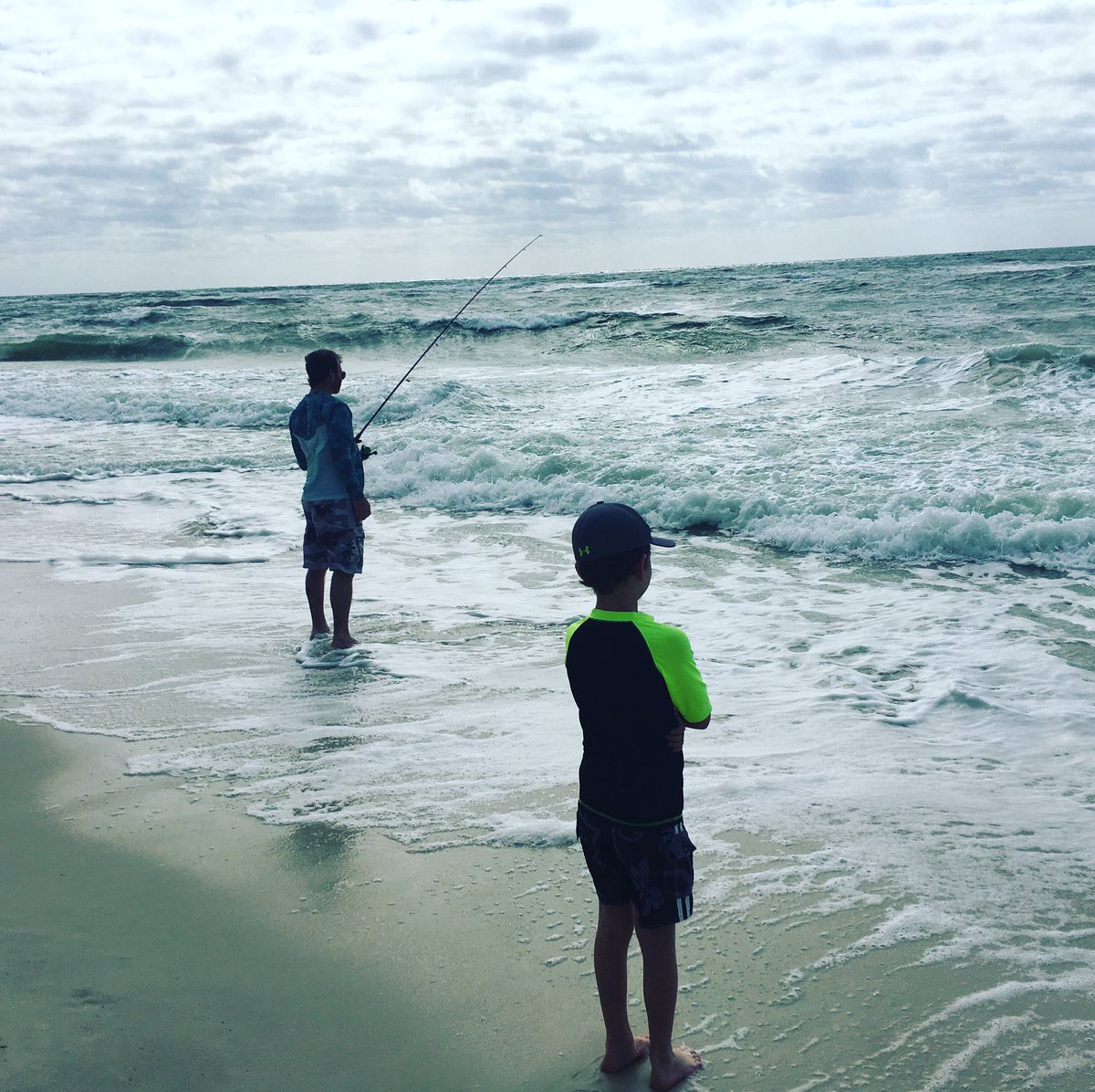 JoshPruno's tweet photo. My shadow and I fishing the rough gulf this morning. As my man @BryanWayneMusic would say-#FindTheGoodStuff #memorymakingbusiness https://t.co/ElSPtlQR3W
