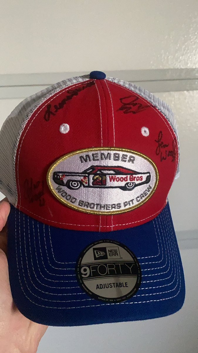 StrokerAceKid's tweet image. If @woodbrothers21 finish top 7 I’ll giveaway 1 of these autographed hats ! Please RT @NASCAR fans ! ( signed by Eddie , Leonard, Len and @_JonWood )