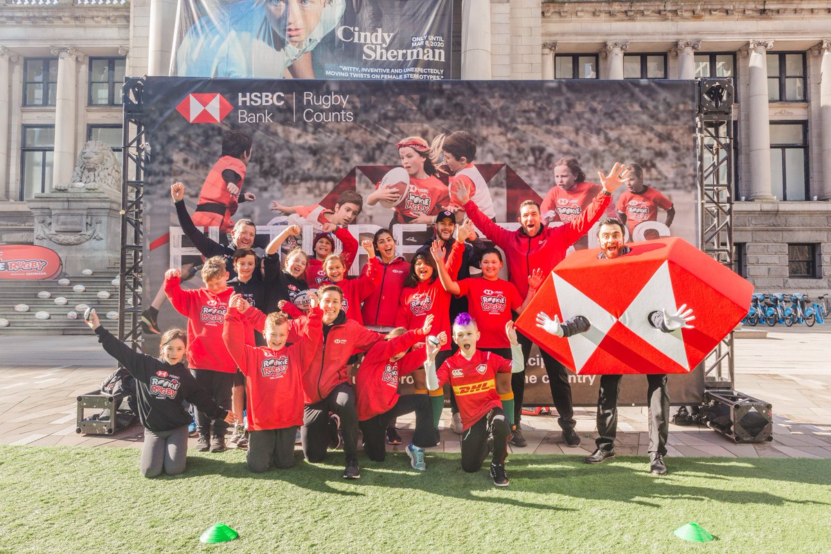 HSBC_Sport's tweet photo. 9⃣1⃣,2⃣0⃣0⃣ participants in 2019.
5⃣1⃣% female.

The HSBC Rookie Rugby program is leading the way on #IWD2020 .👊

#HSBC7s #EachforEqual #Rugby7s https://t.co/B6XPY463Xb