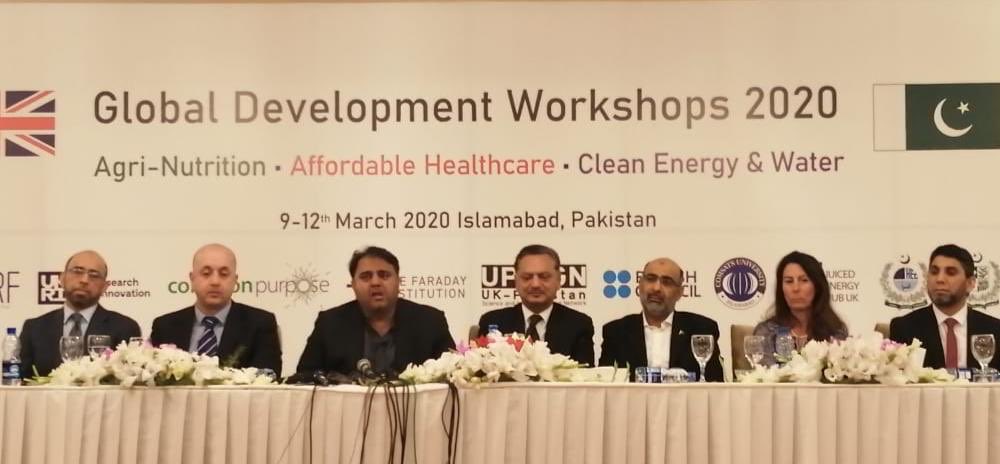 fawadchaudhry's tweet photo. I am grateful to #UKGovt for enabling seventy Pak origin Sciencetist to come to Pak and join hands with Pak authorities and Scientists&amp;academia for R&amp;D,this ll be an amazing cooperation btw two countries and people. ⁦@UPSIGN_Network⁩ and ⁦@ukinpakistan⁩ thankyou https://t.co/viwN7FvFc0