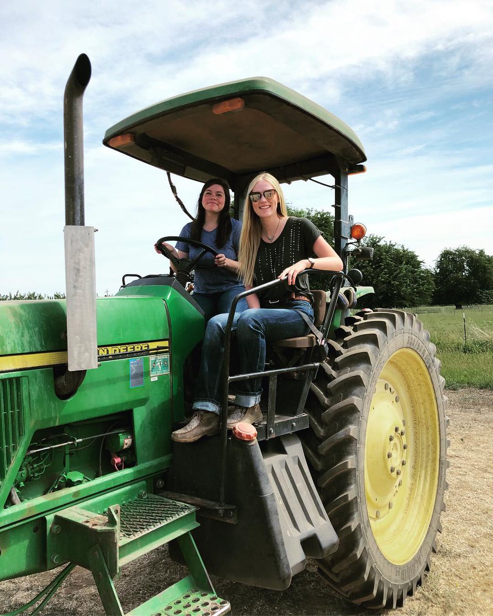 explorebutteca's tweet image. “Here’s to strong women: may we know them, may we be them, may we raise them.” ~Unknown

Happy #InternationalWomensDay

📷 Via IG:
@dani_dawes
@kassandralgraha
@sarah_rich11
@salmonsacriver