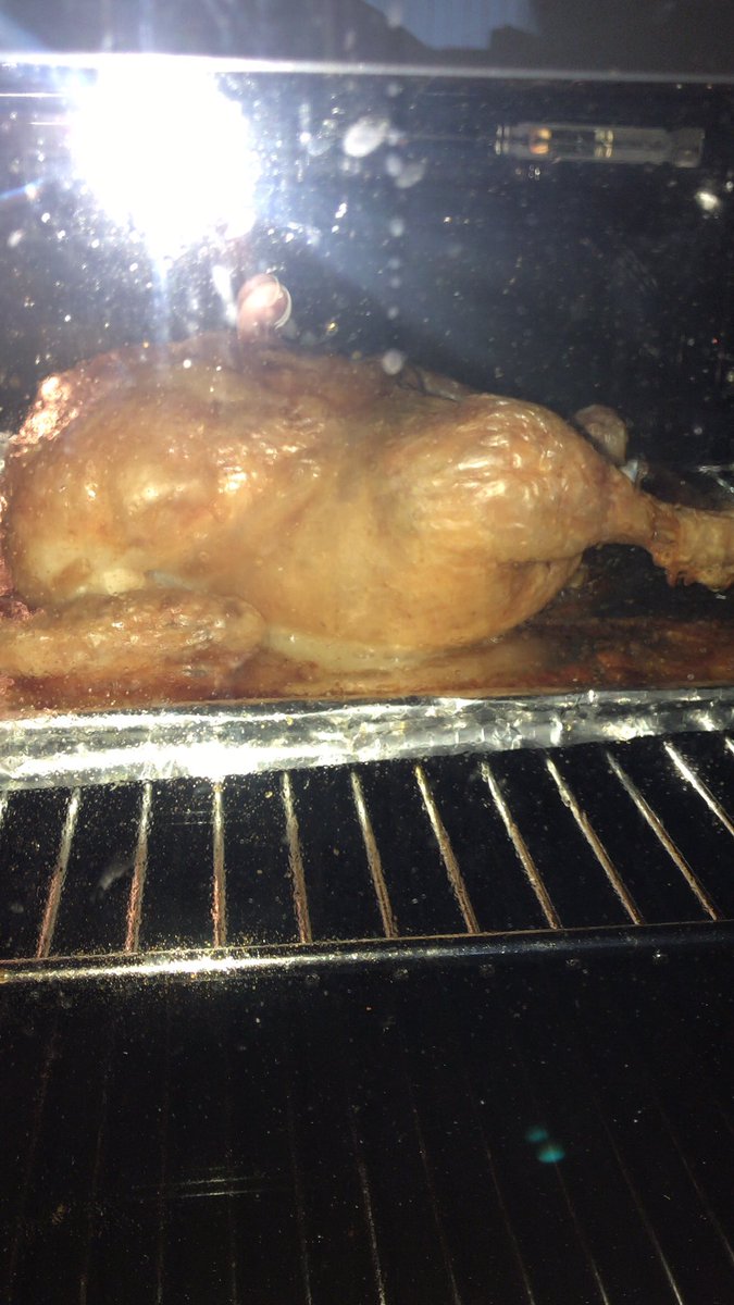 misssuzanner's tweet photo. On #InternationalWomensDay #IWD2020 Iβm roasting a chicken #SorryHen ππ https://t.co/42ROU3ijYW