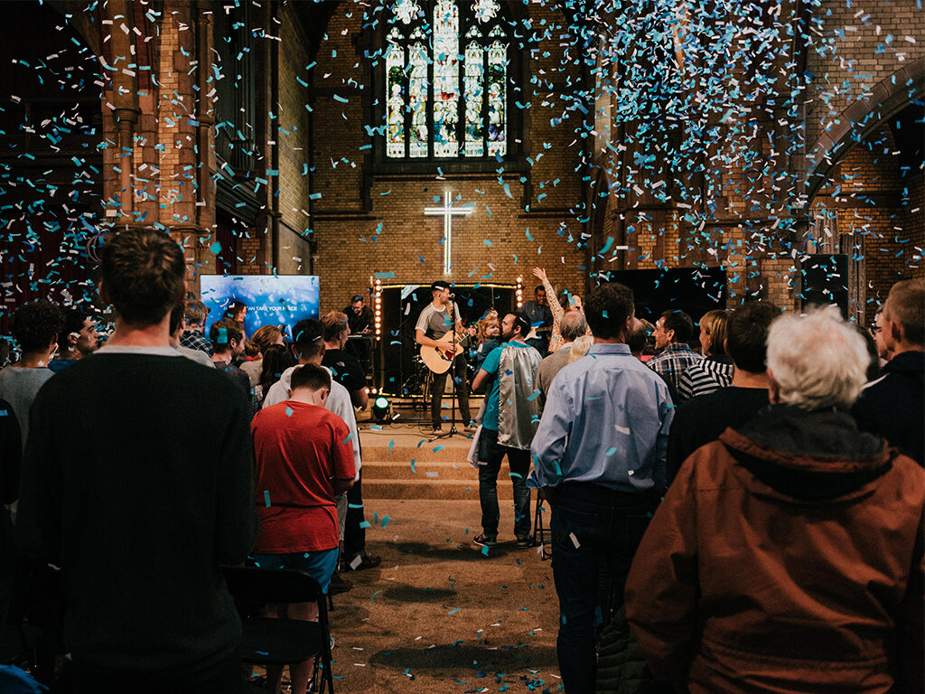 andrewbeane's tweet photo. What a joy to preach at @StMattsExeter this morning.  Thanks for the wonderful #welcome 👐, uplifting worship👏, prayer ministry🙏 &amp; superb coffee☕. Slightly disappointed no confetti 🎊 just for special occasions 😉
#40FabChurches for Lent #StMatts https://t.co/KMEp1B25v3