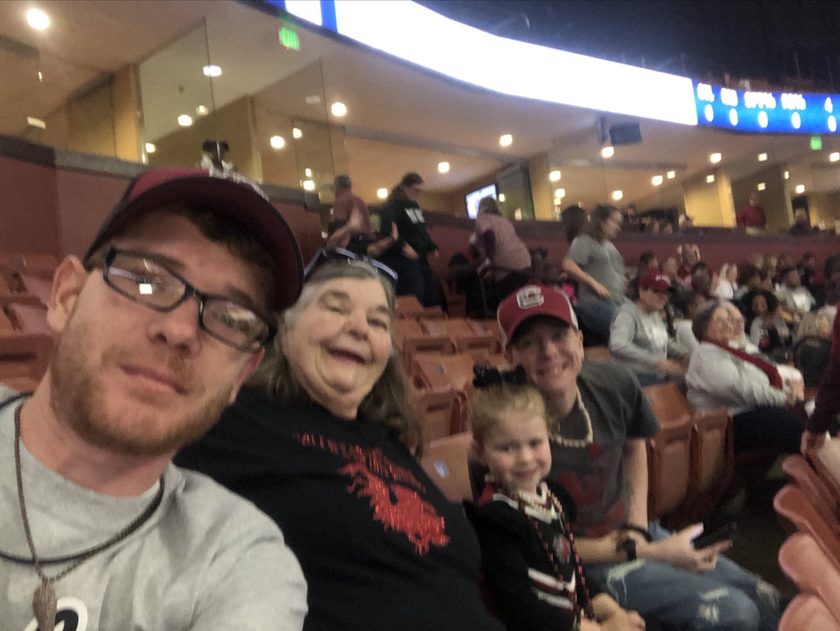 Pwooing's tweet photo. #SECWBB#Championshipgame https://t.co/5sdOqcSKT6