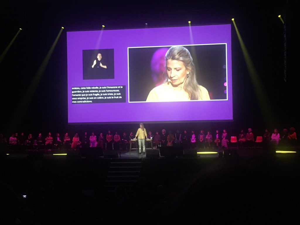 JTouchard92's tweet photo. Heureuse d’être présente, debout, citoyenne et d’écouter toutes ces paroles féminines inspirantes, émouvantes et source de force ❤️💪🏻 #DeboutCitoyennes #Eklore #8mars @nadaletteLFS @AnneMarieRocco @AnnieKahn2 @digital_ladies @DeboutCitoyenne @EKloreFrance https://t.co/tfBU45lFtJ