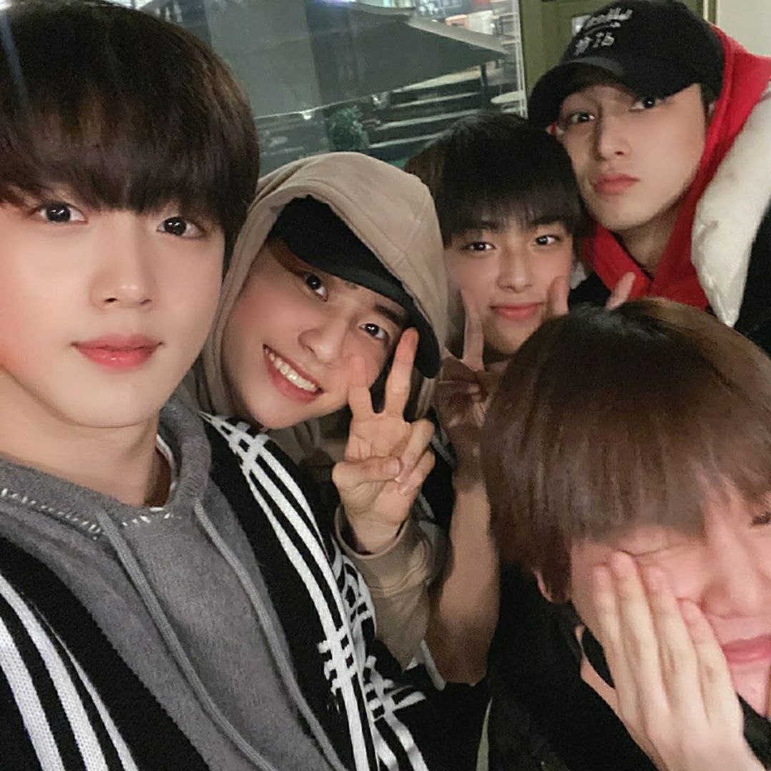 brzvowei's tweet photo. ☀ › still my brothers https://t.co/jz6mk3GsBZ