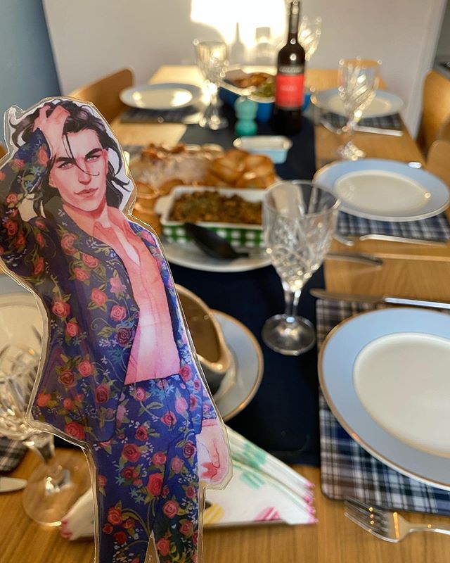 flatbazly's tweet photo. So glad to be back in England since no one else knows how to do proper Sunday roast. Wishing the meat was more rare though. #flatbazly #fellowshipofthetravellingbaz #bazpitch #tyrannusbasiltongrimmpitch #snowbaz…

📸 https://t.co/rNTsr0OV7p via https://t.co/GzgFVg8LX2 https://t.co/gAg2AcM8mb