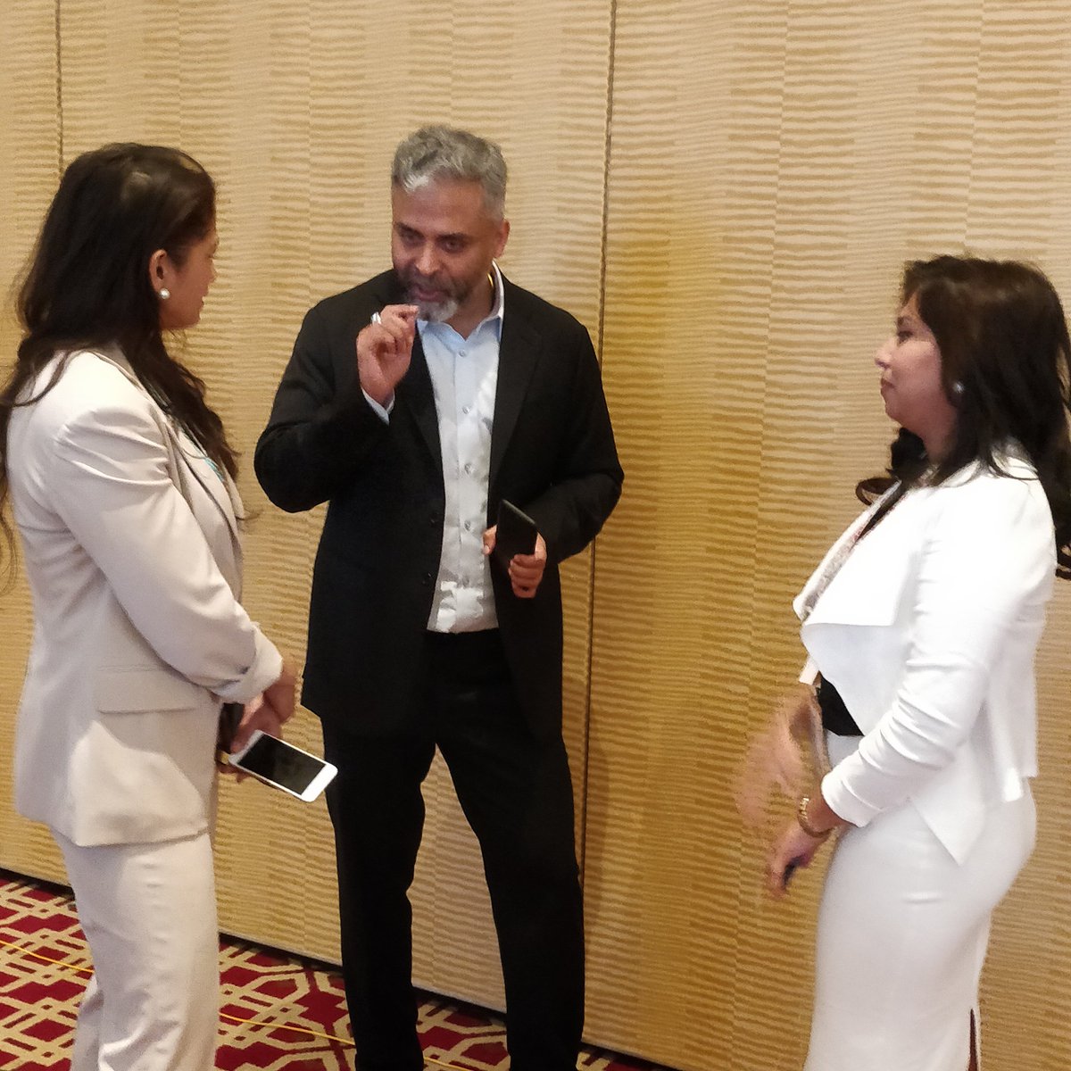 thetechprophecy's tweet photo. @womenintech can bring #creativity & a new dimension to the board of #companies. #diversity #DiversityandInclusion #womenintech #WomenInSTEM @ravinps @WomenEcoForum #womenintech #WEFEGYPT #WEF #ANNUALWEF #WEF2020 @HarvardAlumni #IWD #WomensDay #InternationalWomensDay @Harvard https://t.co/eutUs1HElp