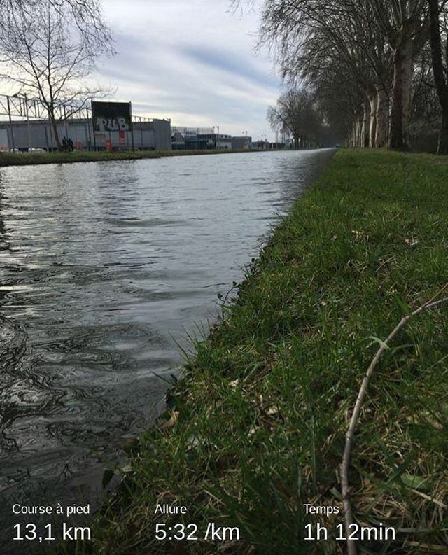 mAsn00py's tweet photo. Perfect Sunday 🥰
.
Ce dimanche matin où tu ne mets pas de réveil ⏰ 
Où tu chausses tes baskets après un réveil en douceur 🥰
Que la météo est clémente..
Et qu’en rentrant tu finis de préparer pour un repas et une après-midi en famille 🥨💙
.
C’est ç… https://t.co/lZkIBKb6rv https://t.co/AqfqLZtd33