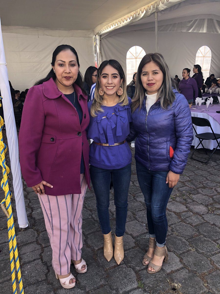 Marielarmora's tweet photo. Orgullosa de pertenecer a un partido que respalda e impulsa a las #Mujeres ¡Gracias Presidenta @AlejandraDMV por dar muestra en este #DiaDeLaMujer que en el @PRI_EDOMEX trabajamos son #Sororidad!
#NosotrasVamosConTodo ✊🏼💜💚 https://t.co/oU7rXcoW4H