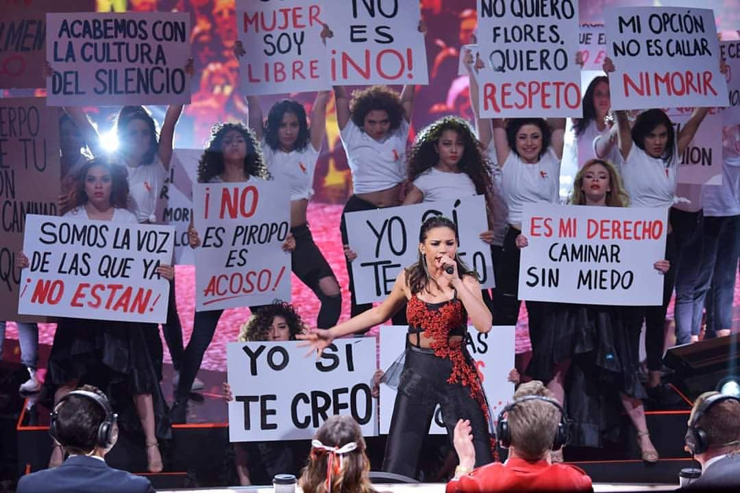 wirrosdeangiemx's tweet photo. Mujeres que Inspiran...

Que es lo que te inspira Angie? 
Coméntalo abajo y no olvides la frase

ANGIEGUERRERA https://t.co/dmwtB6CiZG