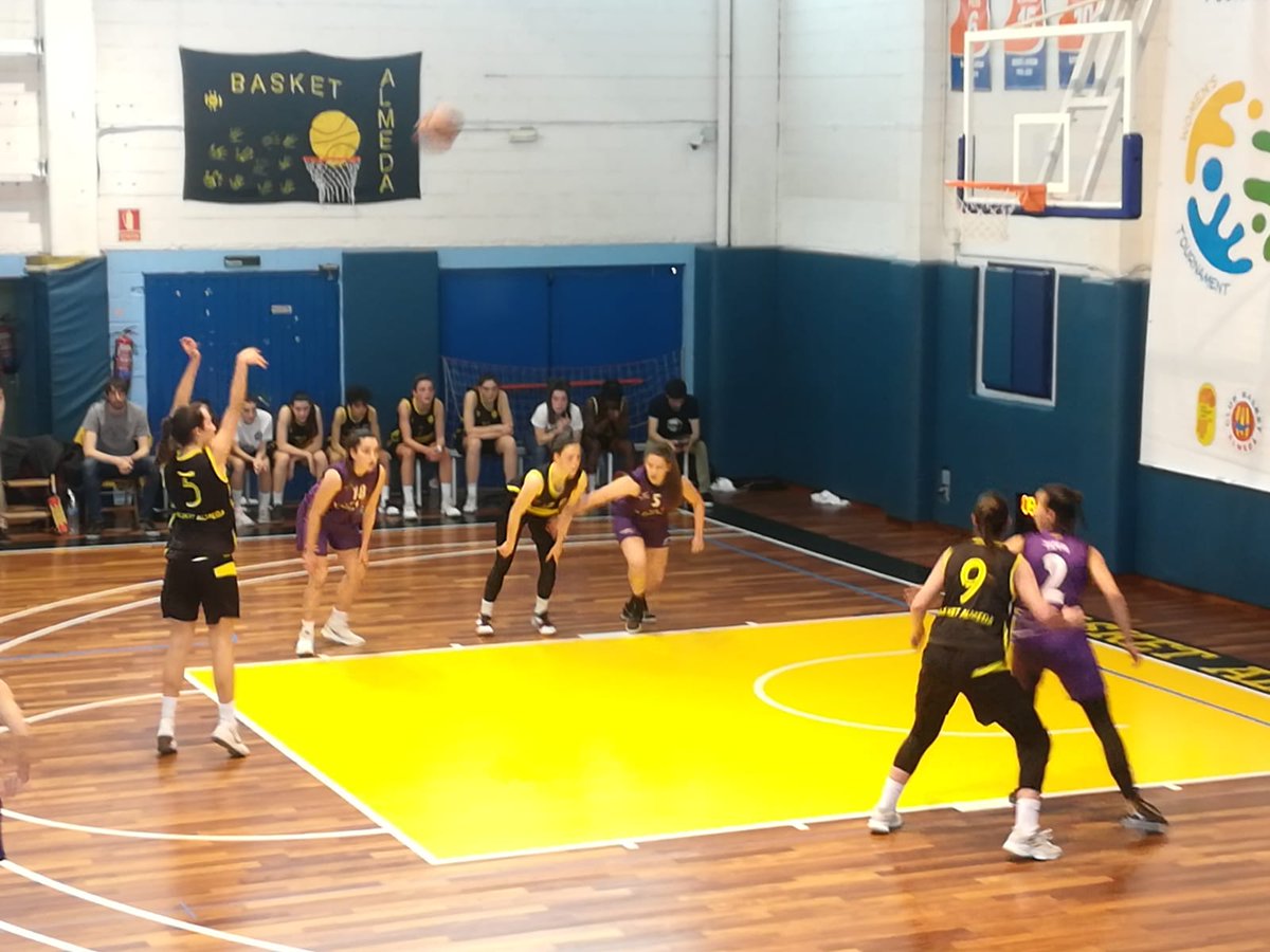 BasketAlmeda's tweet photo. Victòria contundent del #C1F davant el @TGNBasquet per 78-46 #BàsquetAutèntic #AdnAlmeda #ThoEstasPerdent https://t.co/8BBy4sjYmJ