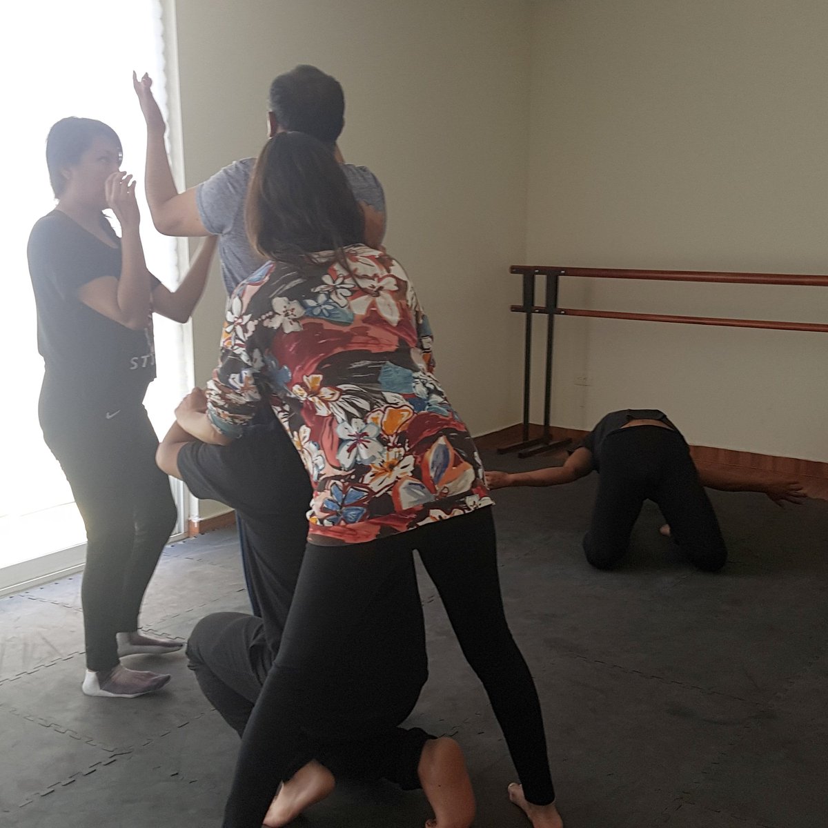 HadalZona's tweet photo. Un gran equipo en el montaje de la nueva obra en colaboración con @d.contempo.inclusiva 

#danza #danzainclusiva #danzaenlaobscuridad  #equipo #danzamexicana https://t.co/iLISzVRZXG