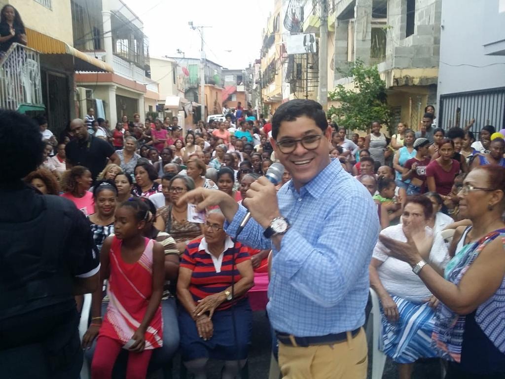 eddysan36523438's tweet photo. Mi compromiso con las Mujeres de Sto Dgo Oeste está fundado en la búsqueda de mayores oportunidades de desarrollo, de justicia y de respeto a la igualdad. El esfuerzo y el talento no tienen género.
#FelizDiaInternacionalDeLaMujer
#PoliticaDeServicio #DeCompromiso #Limpia https://t.co/TKc5Gg6fPA
