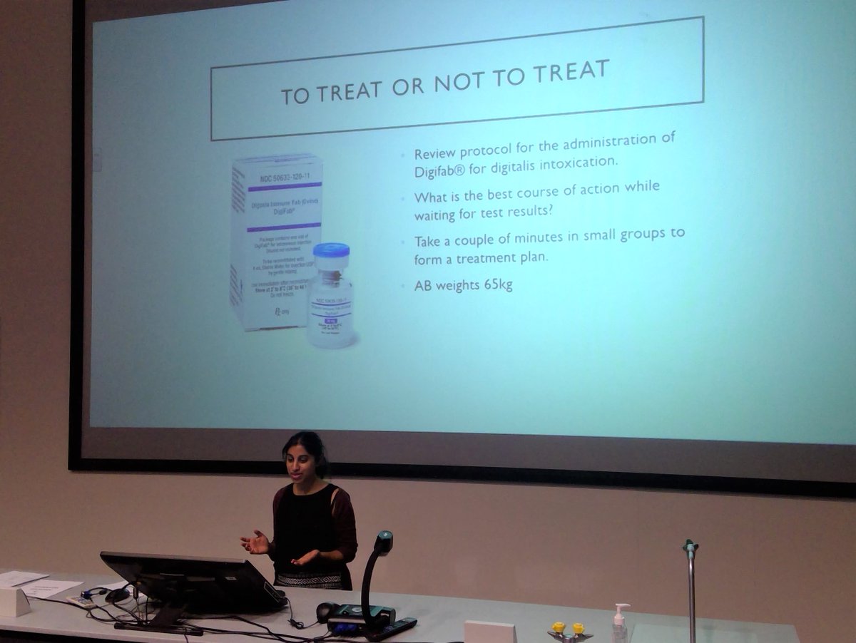 ReptonCompSci's tweet photo. 3 great Ri Masterclasses this weekend on Puzzles, Maths in Medicine and uses of Databases, including tracking virus outbreaks.  Lots of topical discussions!  With thanks to Amita from @NHS_HealthEdEng and Ben from @neo4j and to our sixth formers Miles, Joe, Didi and Fraser. https://t.co/efWPyYkw1H
