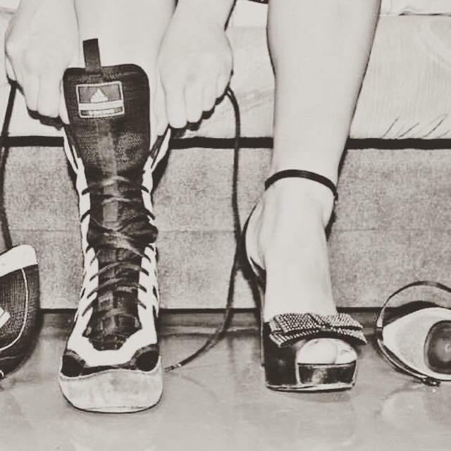 FightxlifeAsbl's tweet photo. Une femme, c’est pas simplement un truc qui sourit et qui a la peau douce ‼️ Okkeee ‼️ @marioncotillard #taxi #femme #boxe #sante #sport #maladie #boxeadaptee #vivre #laforcedevivre #soutien #feminin #life #lifestyle #JourneeDesDroitsDesFemmes #InternationalWomensDay #8mars https://t.co/H65HsUhE7R