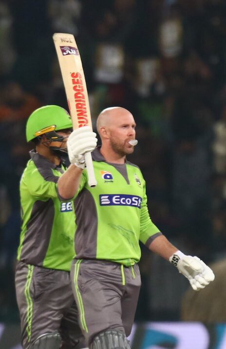 Take a bow Ben Dunk👏👏👏 #LQvKK #PSL5 #LahoreQalandars