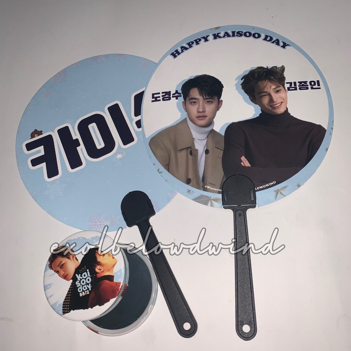 EXOLBelowDWind's tweet photo. Preview for fundraising kit.
Sorry for delay due to unexpected issues.

We had extra kit for up soon.
We will update after finish previous order ❤️. https://t.co/JYEgNrIxX4