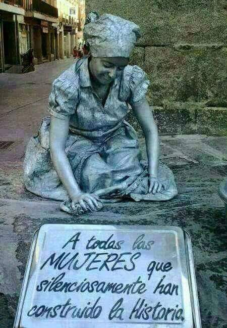 emiesquiviashot's tweet photo. Fui ♀️ maltratada y vosotras no movisteis ni un dedo x mi .Donde estabais cuando os necesité?  Feministas.Y salis #8MN no t vergüenza .Si tengo q dar l gracias a la @guardiacivil @policia ell@s si estuvieron alli . Psicólogos T Sociales .Ya puedo contarlo pq s u superviviente.💙 https://t.co/93M4cJSZt0
