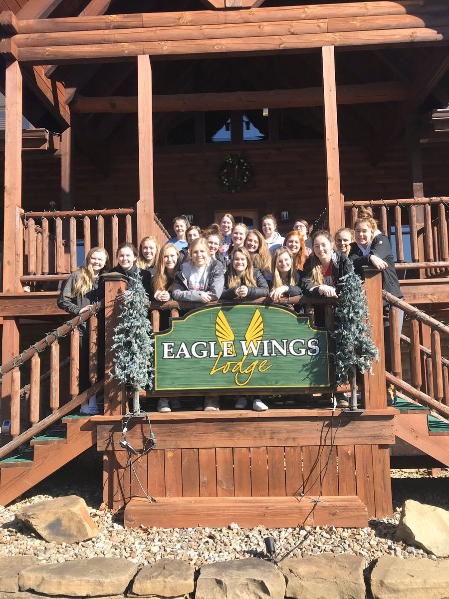 HawkieWchs's tweet photo. The Warhawks had an amazing weekend in Hocking Hills! Looking forward to spring break for even more fun! 😁🖤🤍 https://t.co/glvZBxb5PF