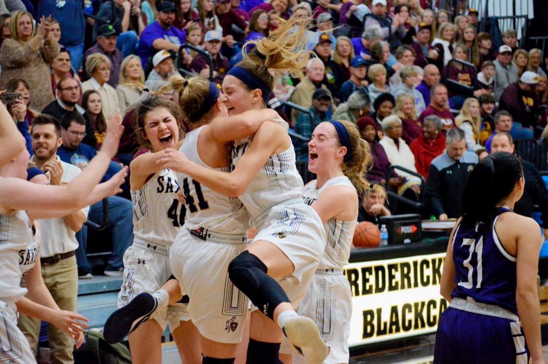 maddoxmurphy_'s tweet photo. Played my last basketball game ever with my very best friend. We’ve been through it all and I cannot be any more thankful for all of the memories made along the way. Love you to the moon and back @em_brune11 !!!! https://t.co/wBwuFZNoh2