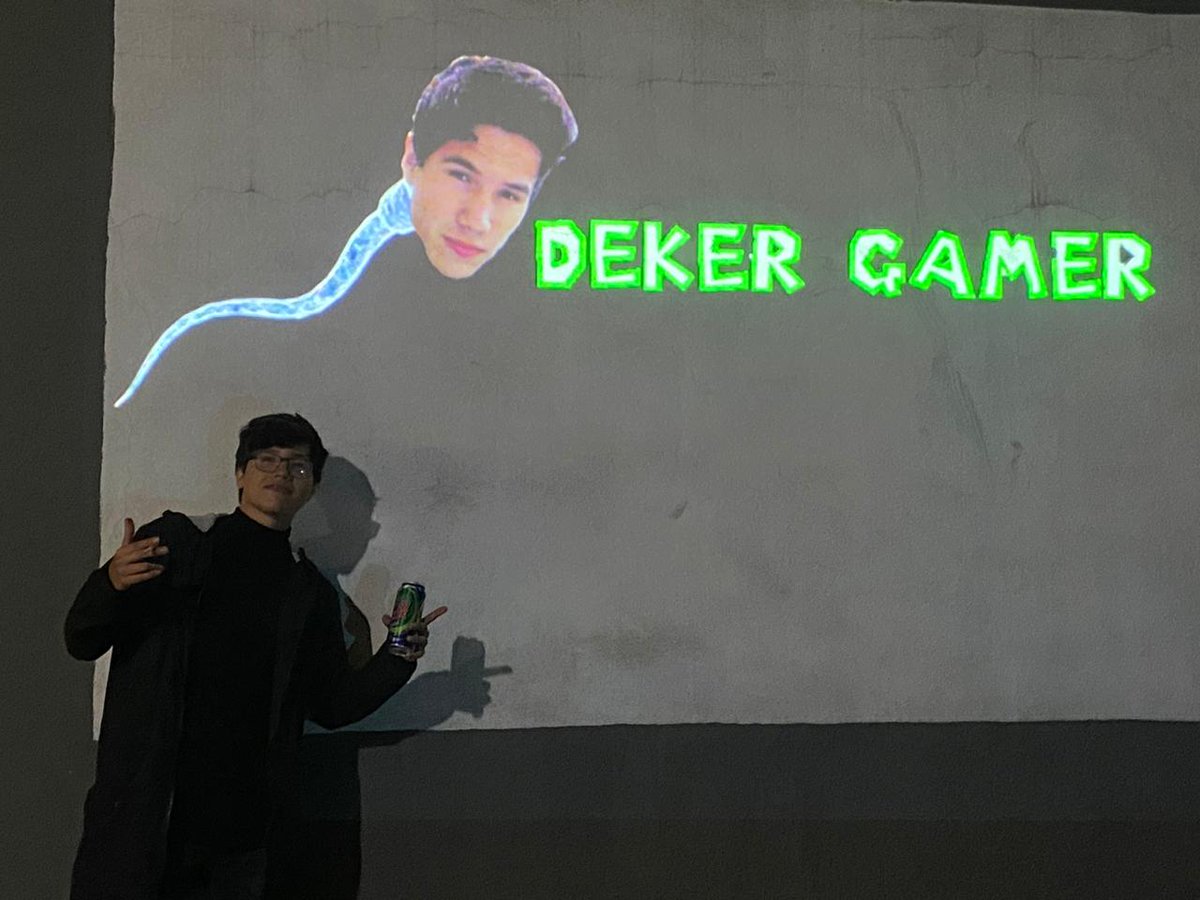 deker tweet media