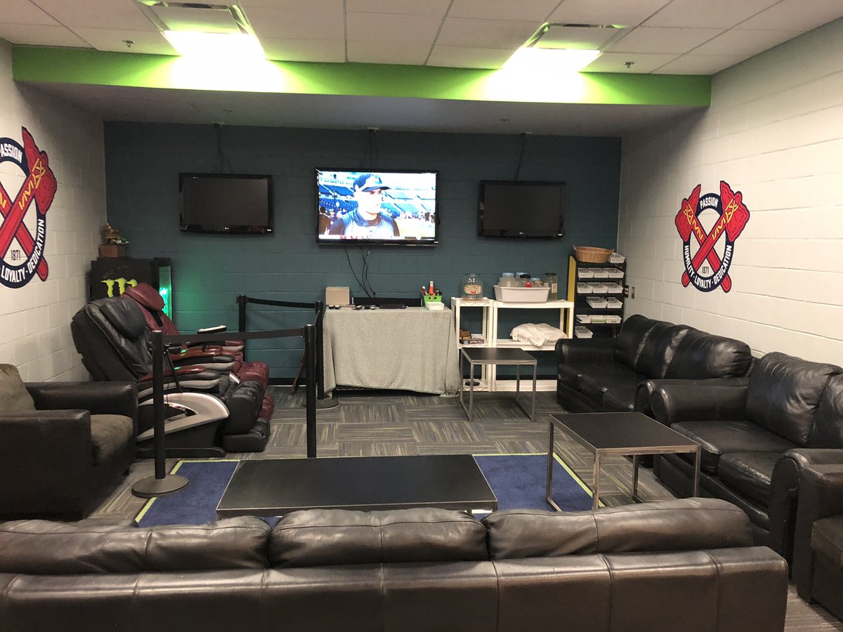 CDrewMiller's tweet image. Free events like this Preseason Party show a strong appreciation for the fan base. Really appreciate it @GoStripers. Bring on the season!! @MiLB @MiLBPromos