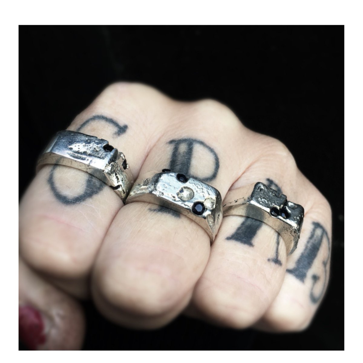 metalatelier's tweet photo. Deconstructed signet rings, piled on 

#metalatelier #metalsmith #artjewelry #contemporaryjewelry #signetring #ringoftheday #silverring #rotd #sapphire #naturalsapphire #brutalist #handmade #madeinberlin #berlinstyle #kreuzberg #deconstruct #deconstructedjewelry #berlinstagram https://t.co/XENDFjw2W5