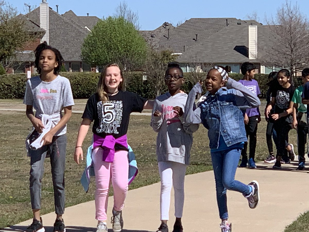 SpecMooneyham's tweet photo. More 5th grade Come Walk with Me @MooneyhamElem https://t.co/n3Hd5YurnQ