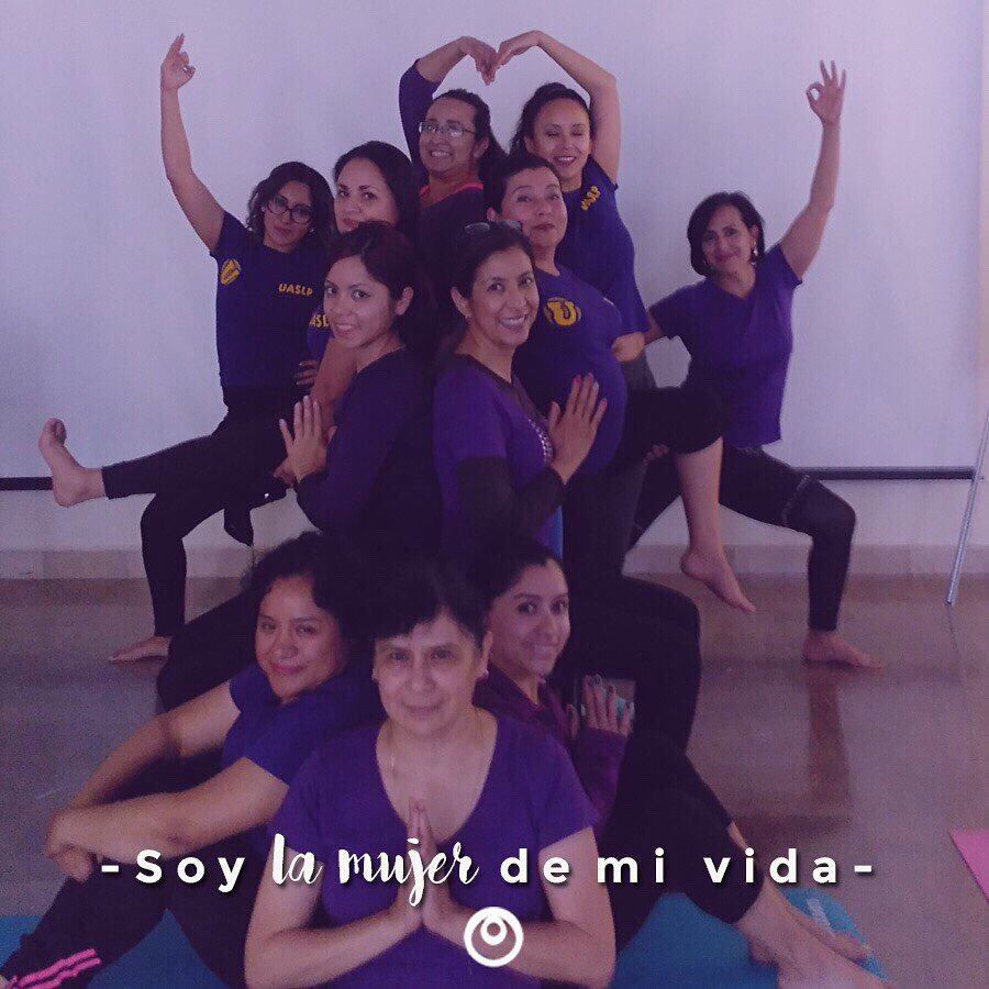 MatTemploo's tweet photo. Agradecemos a las alumnas de @LaUASLP quienes se unieron a nuestra convocatoria y compartieron con nosotros su pasión por el yoga 🧘‍♀️. #DiaInternacionalDeLaMujer #MujerTemploo #NiUnaMenos #8M2020 https://t.co/dgifnTzy6h
