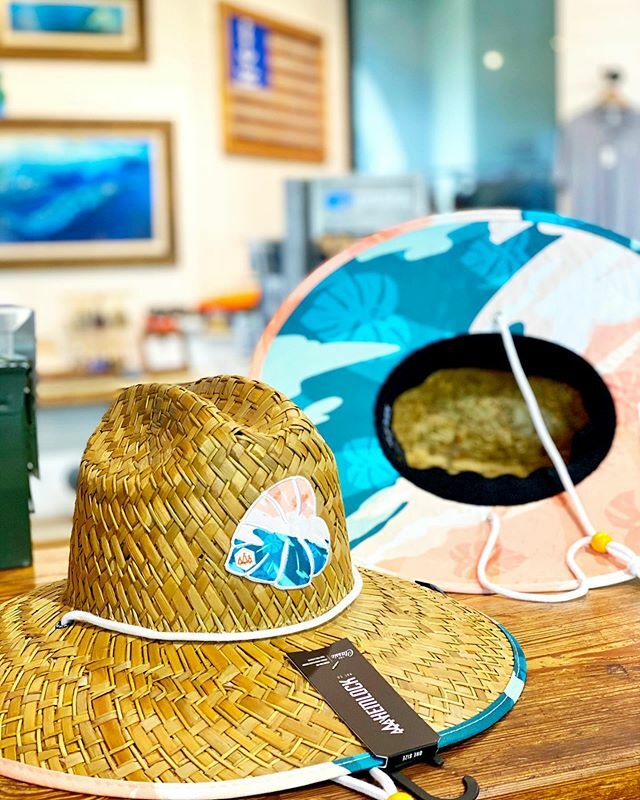 boatersrepublic's tweet image. New hemlock hats have arrived just in time for sandbar season! #boatersrepublic #stpete #sandbar instagram.com/p/B9fSAxFpZFV/