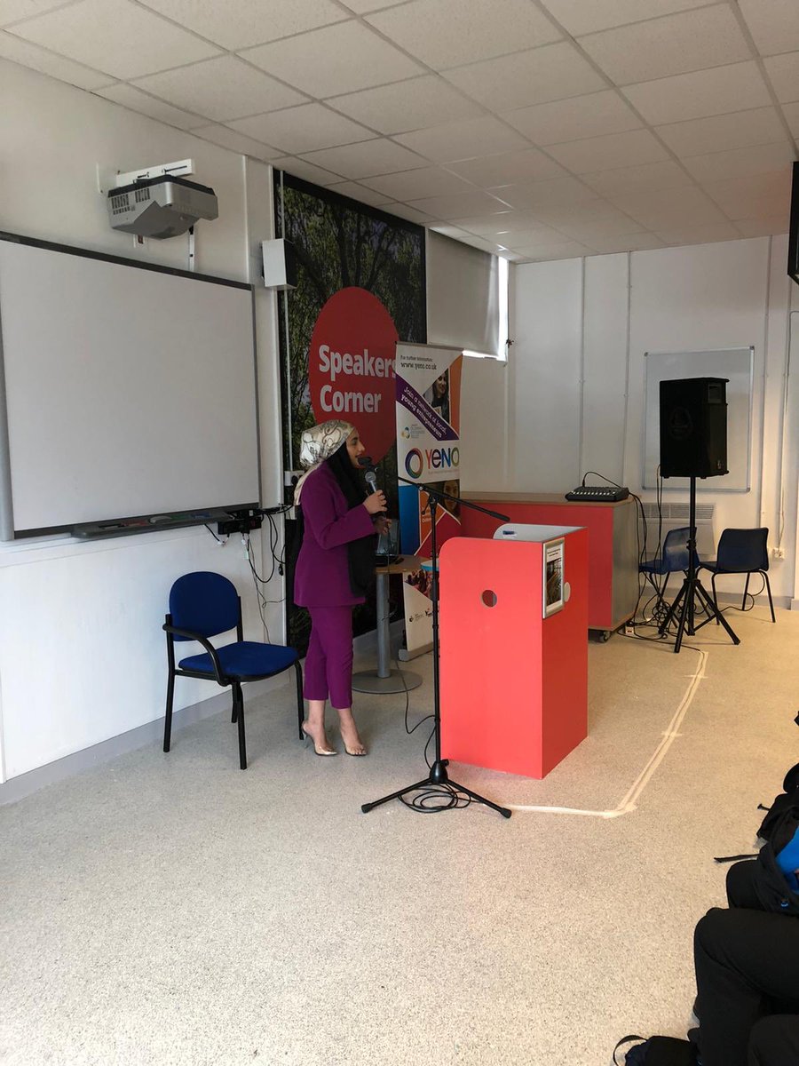 Youth_Mayor's tweet photo. On Wednesday, I was at @oldhament_trust #InspireYouth conference . 

There were young people from different schools across Oldham as well as @OldhamCollege.  

I spoke about my role and the importance of making the most of opportunities in #oldham.  

Thanks for having me! https://t.co/VeNo6xVoaO