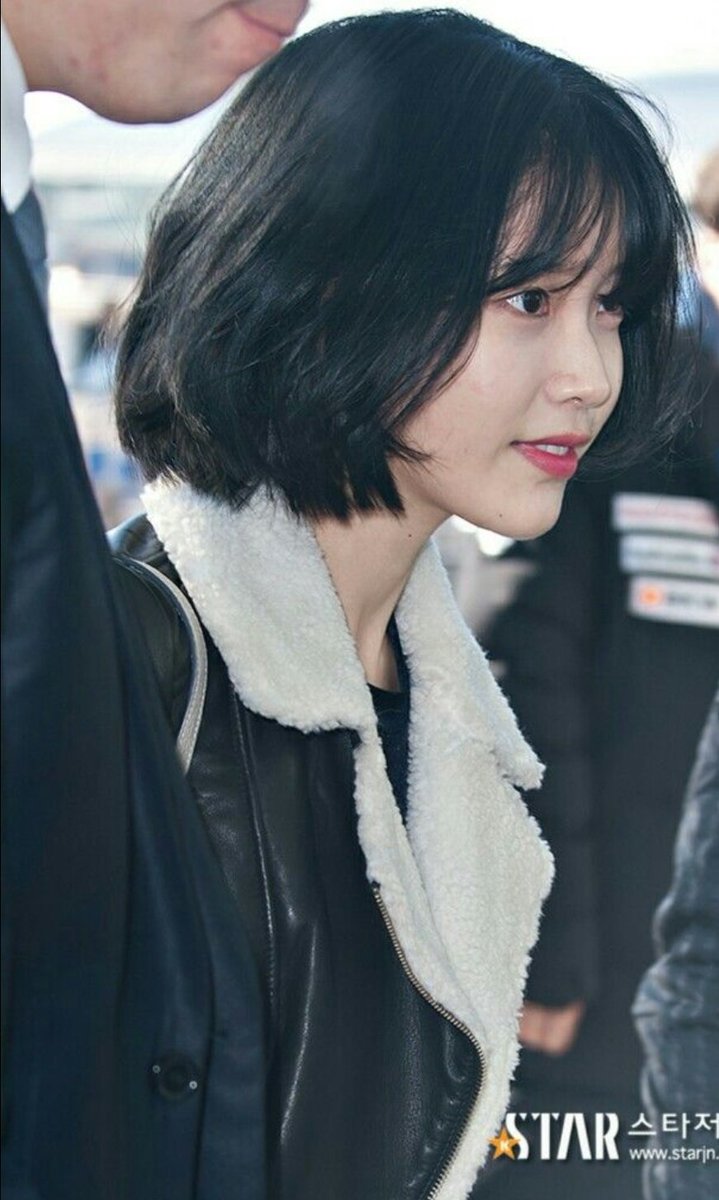 (2016) At Incheon Airport to HK.