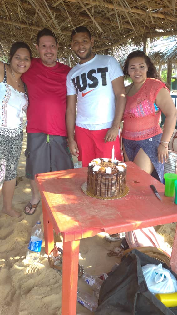 MarcosDavidZer2's tweet photo. Mi bella familia. https://t.co/HMI78nSuoB